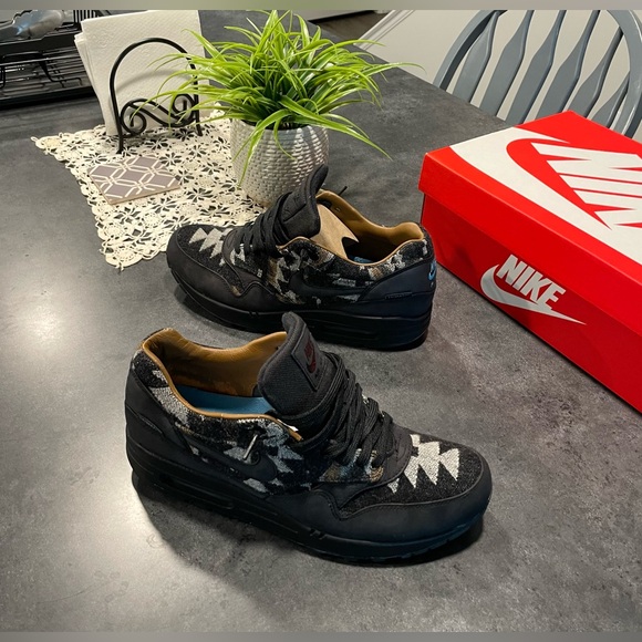 🔥Nike Air Max 1 Qs🔥 - Picture 12 of 16